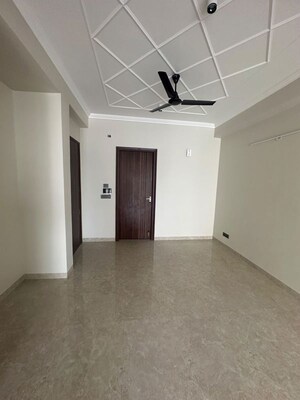 Room in 1 BHK Apartment at Pyramid Altia, Sector 70 – for Rent