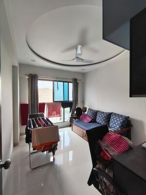 2 BHK Apartment For Rent in Raj Infinia, Malad West