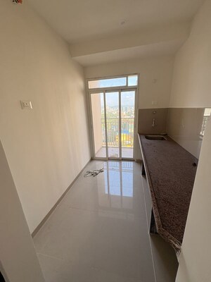 Room in 1 BHK Apartment at Puraniks Elito Grand Central, Vartak Nagar – for Rent
