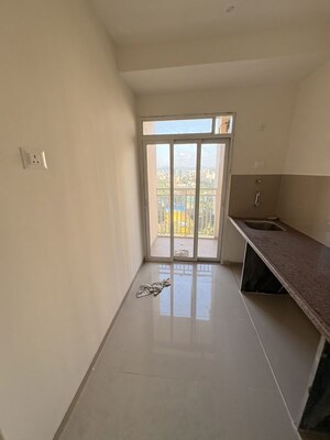 Room in 1 BHK Apartment at Puraniks Elito Grand Central, Vartak Nagar – for Rent