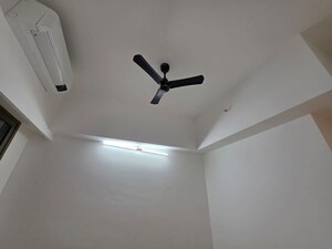 Furnished Amenities in 3 BHK Apartment at Marathon Monte South, Byculla West – for Rent