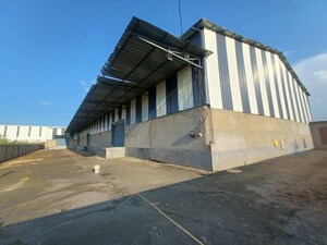  Warehouse For Rent in Azara