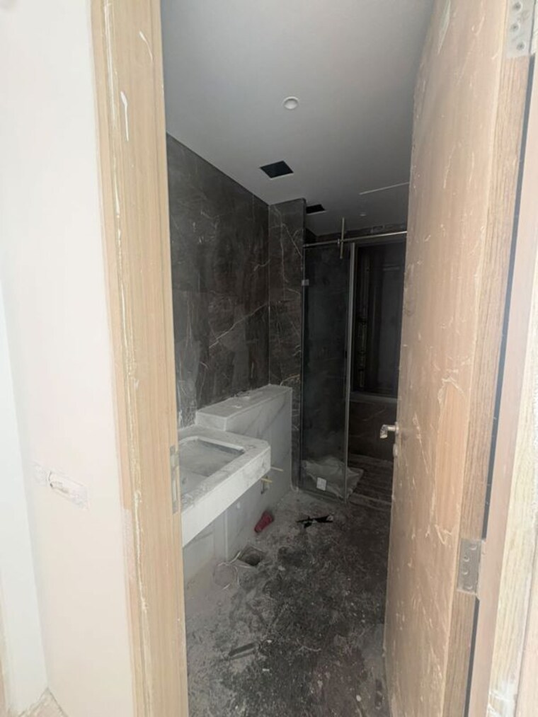 Bathroom, rustomjee-crown 3 Bedroom 1421 Sq.Ft. Apartment In Prabhadevi Mumbai 10702749