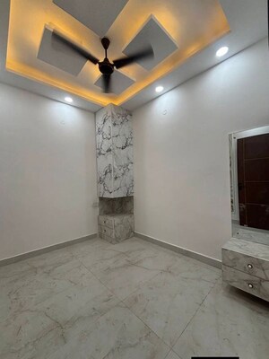 Room in 1 BHK Builder Floor at Uttam Nagar – for Sale