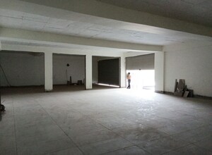 Room in  Showroom at Kanke – for Rent