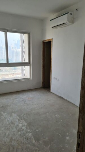 Room in 3 BHK Apartment at Mapsko Mount Ville, Sector 79 – for Rent