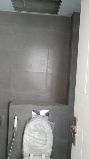 Bathroom in 3 BHK Apartment at Mapsko Mount Ville, Sector 79 – for Rent