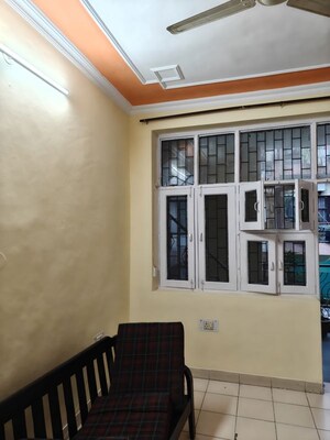 Balcony in 1 RK Builder Floor at Dlf Phase iv – for Rent