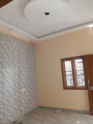 Room in 2.5 BHK Independent House at Budheshwar – for Sale