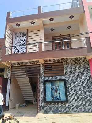 2.5 BHK Independent House For Sale in Budheshwar