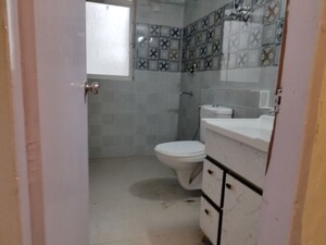 Bathroom in 3.5 BHK Apartment at Jaypee Kensington Park Apartments, Sector 133 – for Sale