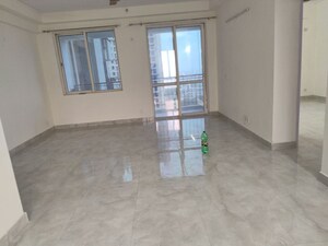 Room in 3.5 BHK Apartment at Jaypee Kensington Park Apartments, Sector 133 – for Sale