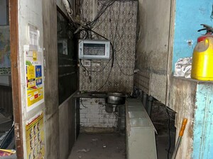 Kitchen in  Shop at Daryaganj – for Sale