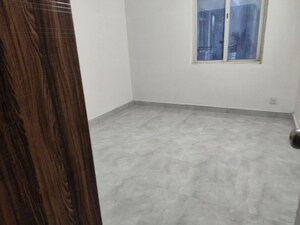 Room in 3 BHK Apartment at Jaypee Kensington Park Apartments, Sector 133 – for Rent