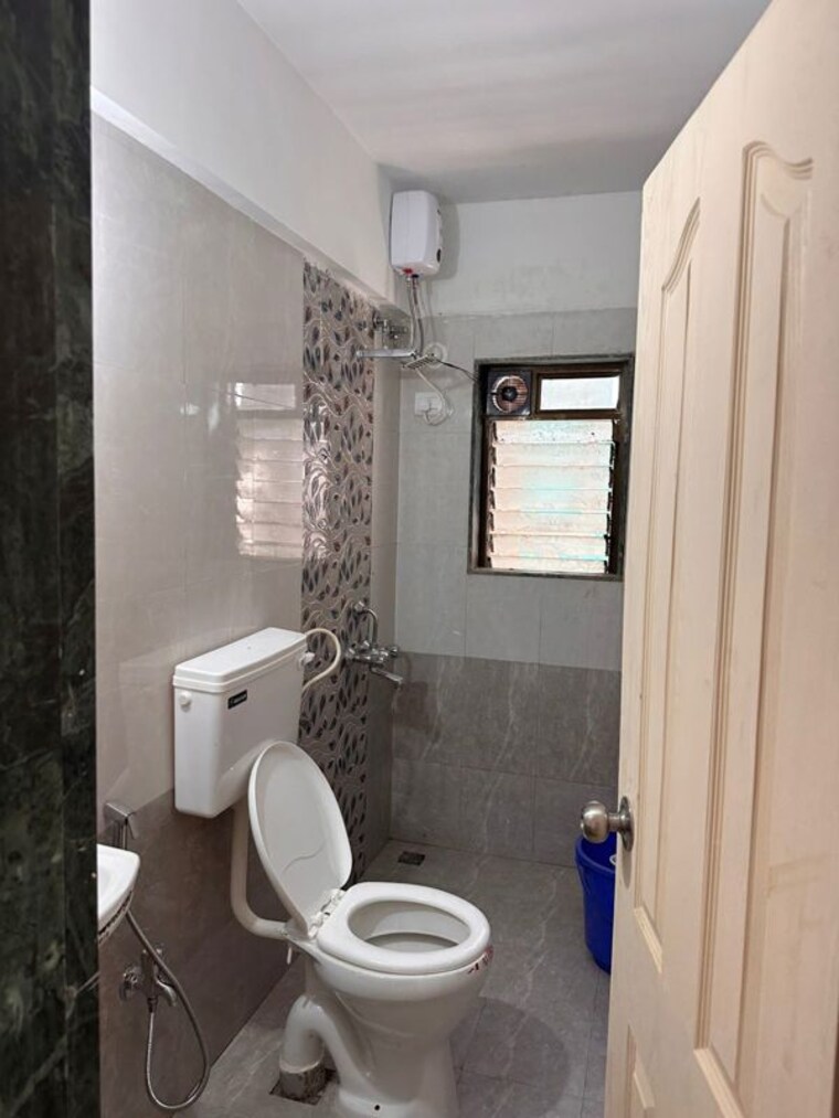 Bathroom, kurla-kajrolkar-chs 2 Bedroom 525 Sq.Ft. Apartment In Kurla East Mumbai 10702764