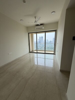Room in 2 BHK Apartment at Piramal House, Worli – for Rent