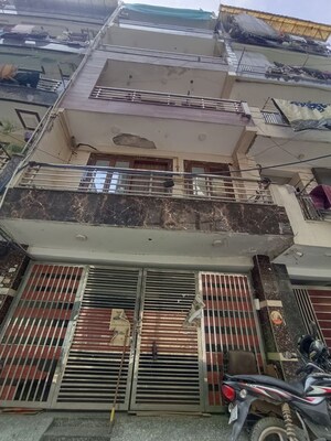  Builder Floor – Exterior View View at Shalimar Bagh - for Sale
