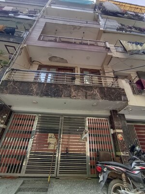 Builder Floor – Exterior View View at Shalimar Bagh - for Sale