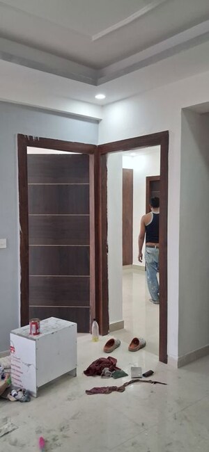 Room in 4 BHK Apartment at Sector 107 – for Rent