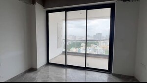 Room in 4 BHK Apartment at Phoenix Halcyon, Jubilee Hills – for Sale