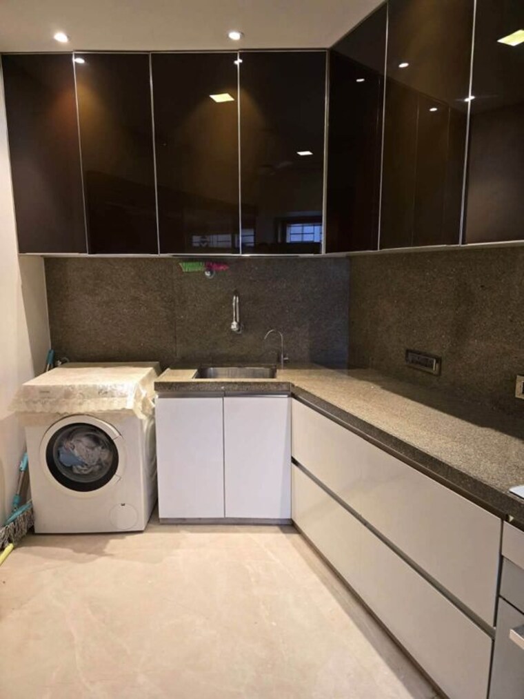 Kitchen, lokhandwala-complex 1 Bedroom 550 Sq.Ft. Apartment In Andheri West Mumbai 10702898