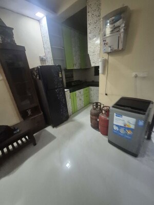 Room in 2.5 BHK Builder Floor at Mayur Vihar – for Rent