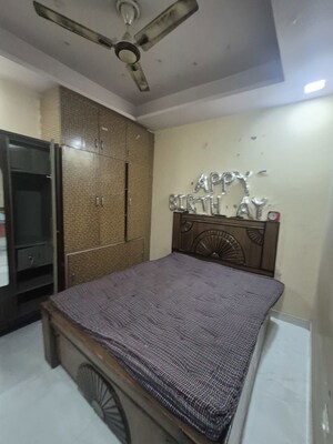 Master Bedroom in 2.5 BHK Builder Floor at Mayur Vihar – for Rent