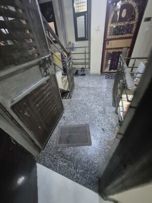 Corridor in 2.5 BHK Builder Floor at Mayur Vihar – for Rent