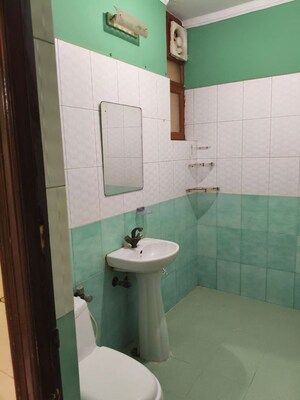 Bathroom in 2.5 BHK Independent House at Sector 26 – for Rent