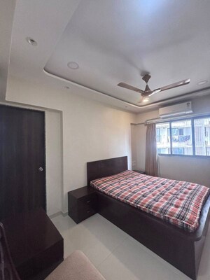 Bedroom in 3 BHK Apartment at Lokhandwala Breeze Apartments, Andheri West – for Rent