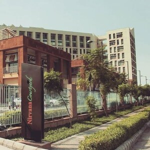  Shop For Sale in Nirvana Courtyard, Sector 50