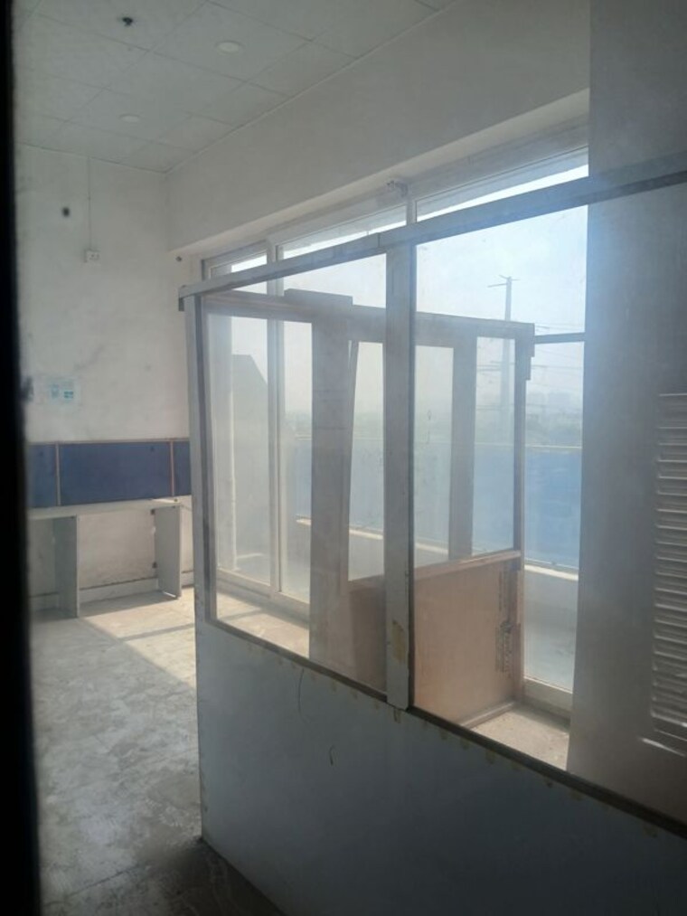 undefined, gaur-city-center Commercial Office Space 6999 Sq.Ft. In Sector 4 Greater Noida Greater Noida 10703002
