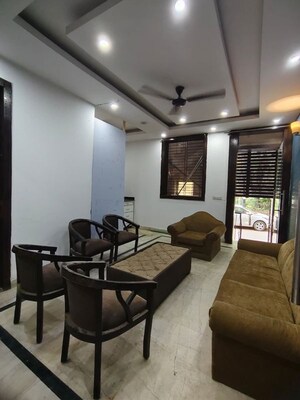 Gym in 4 BHK Villa at Unitech Arcadia, South City 2 – for Rent