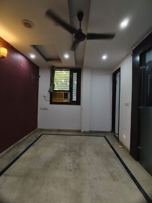 Room in 4 BHK Villa at Unitech Arcadia, South City 2 – for Rent