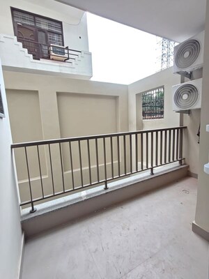 Balcony in 1 BHK Builder Floor at Sector 38 – for Rent