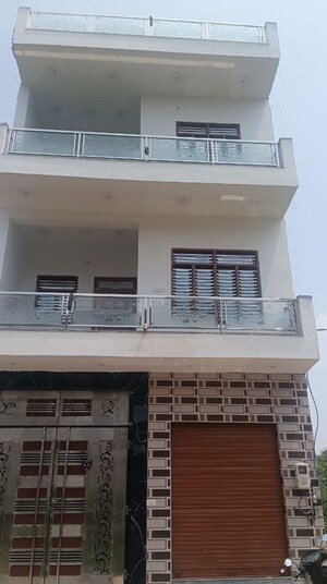 2 BHK Independent House For Rent in Kalindi Vihar