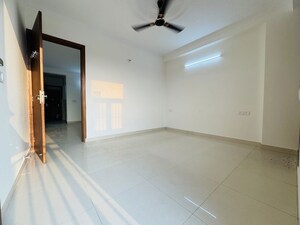 Room in 1 BHK Apartment at Palm Residency Chhatarpur, Chattarpur – for Rent