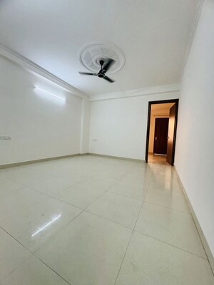 Room in 1 BHK Apartment at Palm Residency Chhatarpur, Chattarpur – for Rent