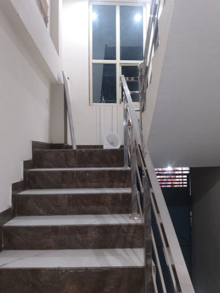 undefined, har ki pauri Commercial Showroom 3600 Sq.Ft. In Har Ki Pauri Haridwar 10702646