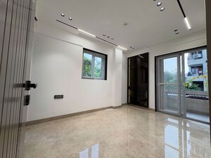Room in 4 BHK Apartment at Palm Residency Chhatarpur, Chattarpur – for Rent
