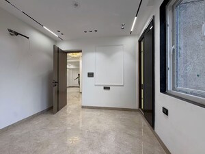 Room in 4 BHK Apartment at Palm Residency Chhatarpur, Chattarpur – for Rent