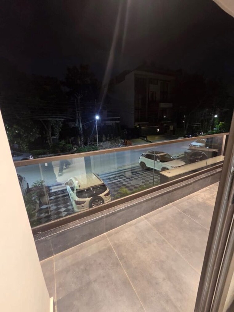 Balcony, palm-residency-chhatarpur 1 Bedroom 550 Sq.Ft. Apartment In Chattarpur Delhi 10703149