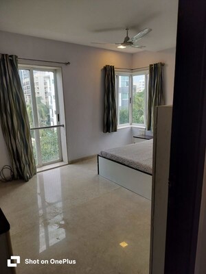 Room in 2 BHK Apartment at Lodha The Park, Worli – for Rent