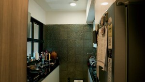 Furnished Amenities in 3 BHK Apartment at Kalpataru Mugnus, Bandra East – for Rent