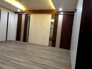 Room in 3 BHK Builder Floor at Hauz Khas – for Sale