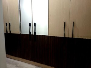 Furnished Amenities in 3 BHK Builder Floor at Hauz Khas – for Sale