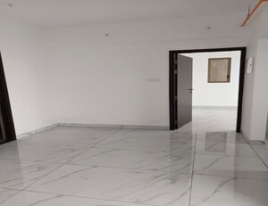 Room in 2 BHK Apartment at Aundh – for Rent