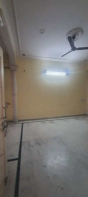 2 BHK Independent House For Rent in Sector 8