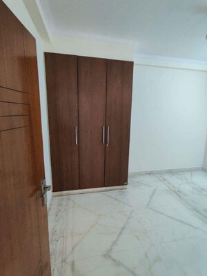 Room in 1 BHK Builder Floor at Malviya Nagar – for Rent