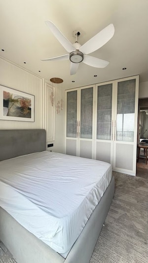 Bedroom in 3 BHK Apartment at Hubtown The Premiere, Andheri West – for Rent